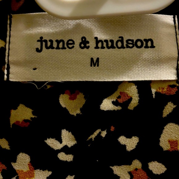 Girls Junior Medium Black with Print Front Bottom Tie Blouse - Picture 3 of 6